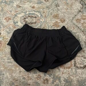 Lululemon low rise hotty hot shorts